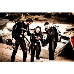 Sydney Refresher Voucher & Double Shore Dive with Gear Hire
